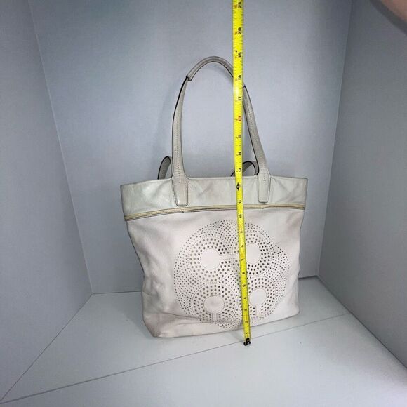 Coach Audrey Leigh Laser Cut Perforated White Leather Slim Tote Brand Call Out C - Picture 3 of 7